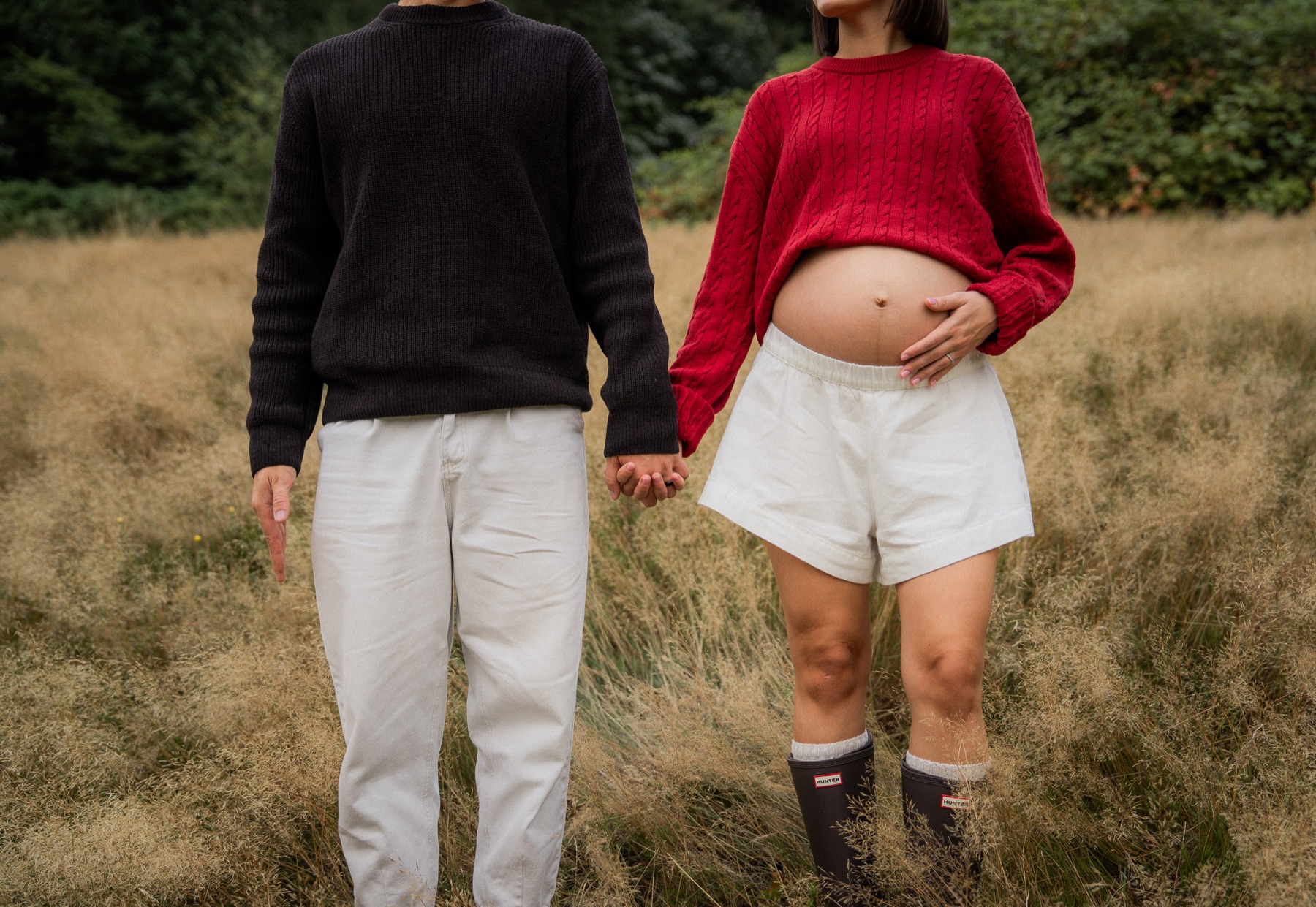 Maternity portrait in a field